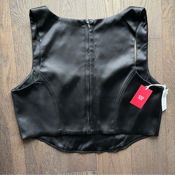 Sunday Best Shiloh Top - Picture 3 of 7